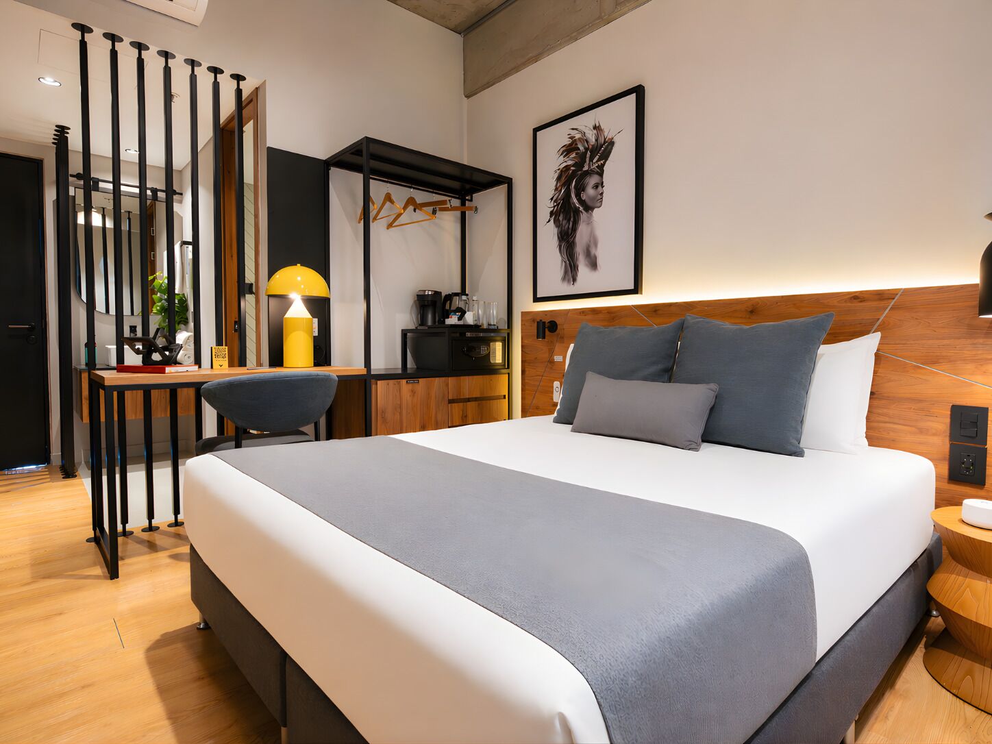 Habitación M Estándar con balcón | Premium bedding, in-room safe, blackout curtains, free WiFi