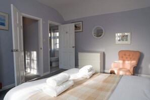 3 bedrooms, iron/ironing board, travel crib, WiFi