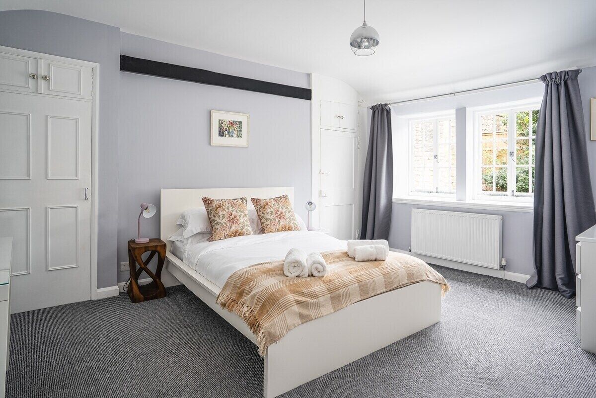 3 bedrooms, iron/ironing board, travel crib, WiFi