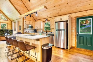 Fridge, microwave, oven, stovetop - Spacious, New Cabin! New Hot Tub, Fire Pit, and Game Room! Dog-Friendly! (Blue Ridge)