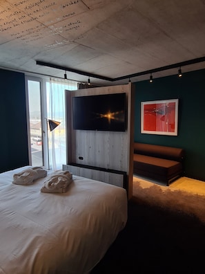Minibar, individually decorated, soundproofing, free WiFi