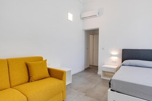 1 camera, Wi-Fi, lenzuola