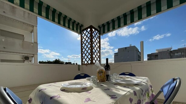 Unclassified image, 1 of 19, button - Grand avenue to the sea apartment with terrace [Praja, Zen] (Gallipoli)