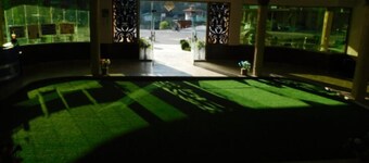 Hotel Pine Breeze And Restaurant