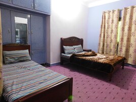Standard Triple Room | Free WiFi, bed sheets