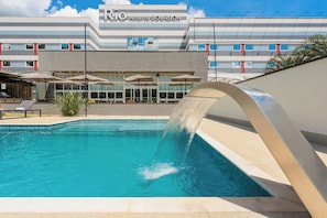 Outdoor pool - Rio Hotel by Bourbon Indaiatuba (Indaiatuba)