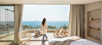 LuriaHomes Villa B - Luxury villa with an amazing private pool & private beach!