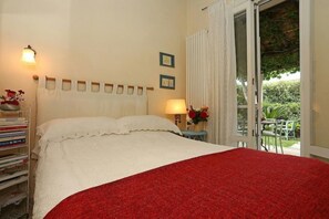 1 camera, una scrivania, Wi-Fi gratuito, lenzuola