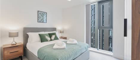 2 chambres, fer et planche à repasser, Wi-Fi, draps fournis