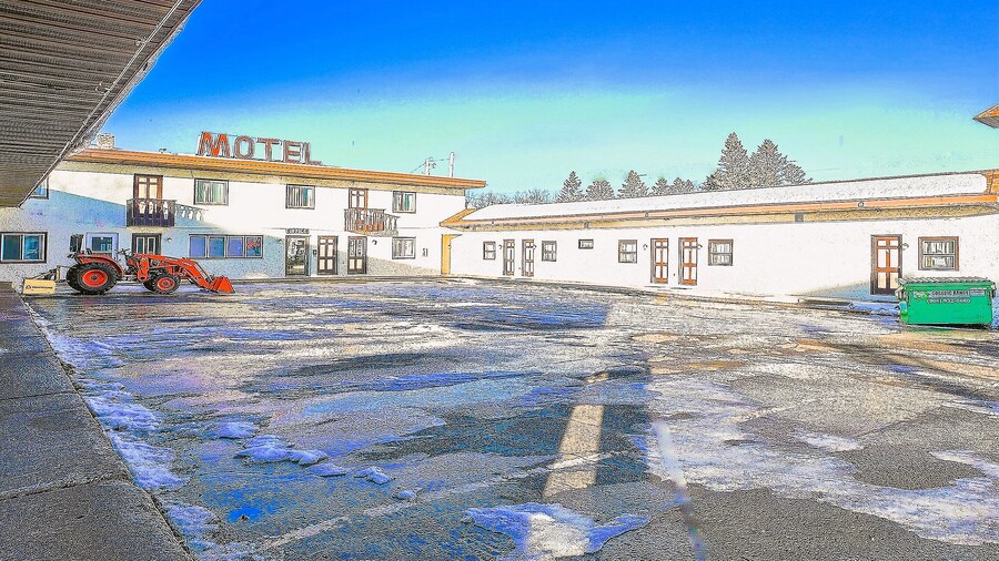 Love Hotels Silver Street by OYO at Hurley WI
