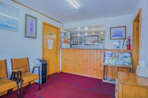 Reception - Silver Street Motel by OYO (Hurley)