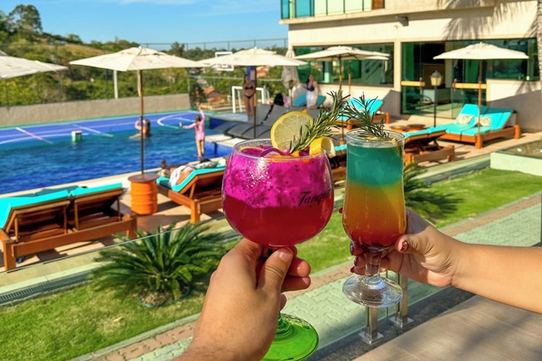 Poolside bar