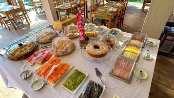 Desayuno buffet incluido todos los días