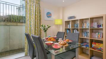 Cottage | Interior