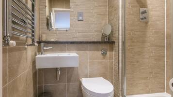 Cottage | Bathroom | Shower