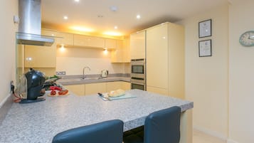 Cottage | Interior