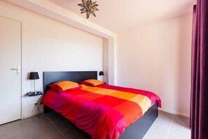 3 bedrooms, WiFi, bed sheets