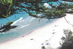 Beach - The Fibro Majestic Su (Bawley Point)