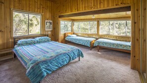 3 bedrooms, iron/ironing board - The Fibro Majestic Su (Bawley Point)