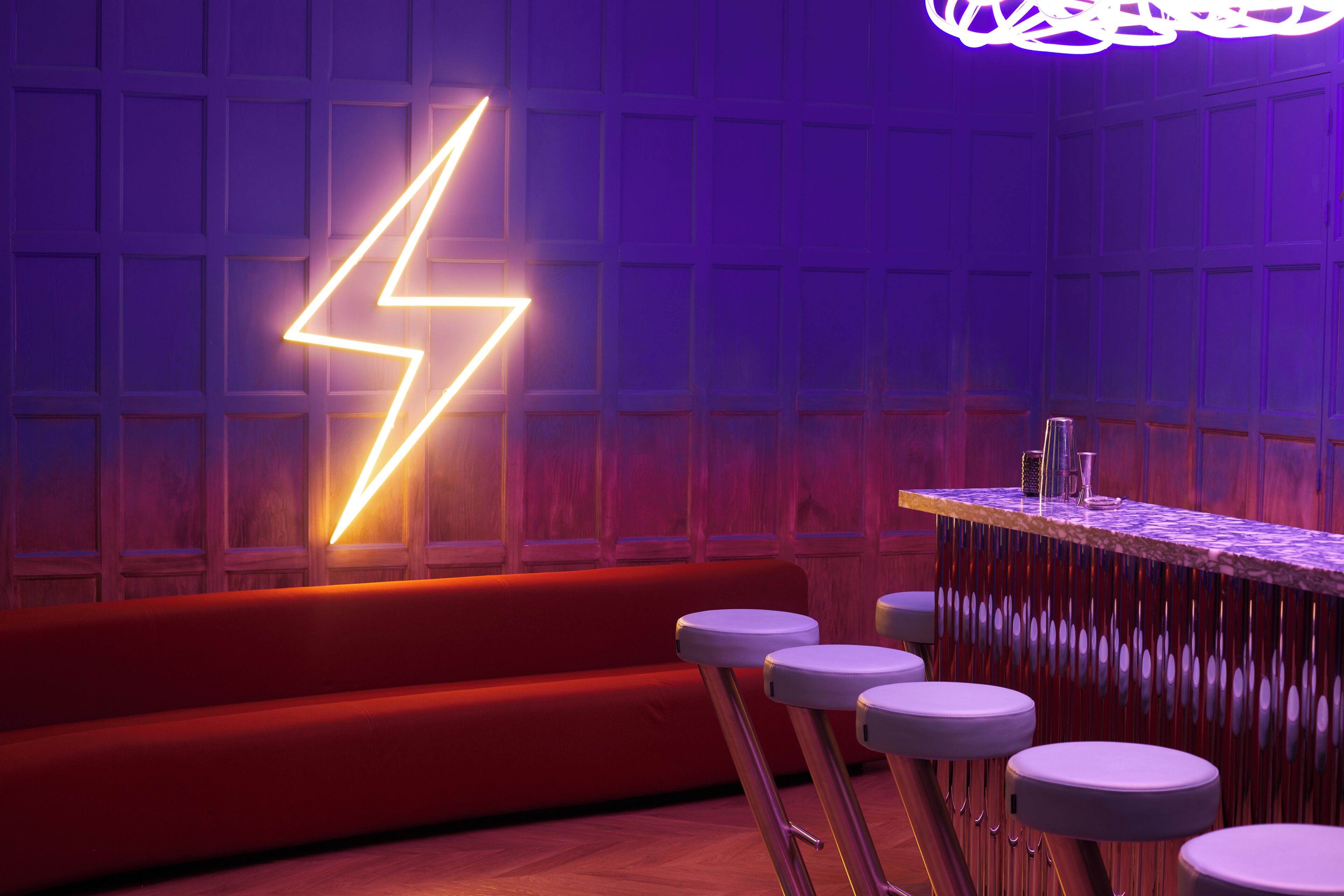 Design Suite | Bathroom | Shower, rainfall showerhead, hair dryer, towels