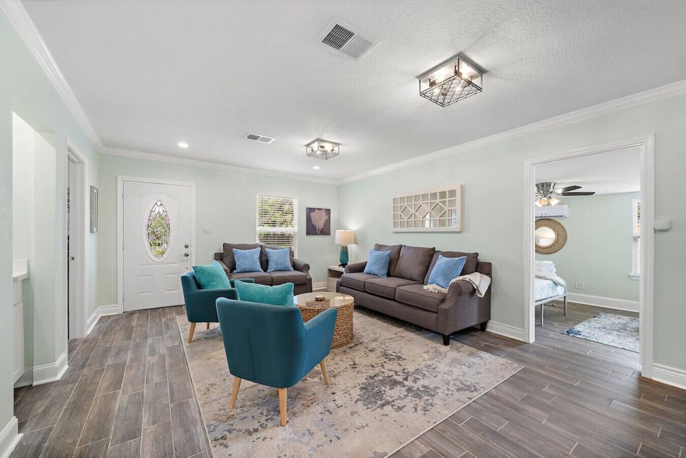 Televisor intel·ligent, videojocs, futbolí i llibres 