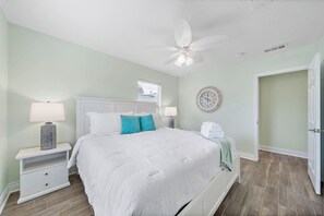 5 bedrooms, desk, iron/ironing board, free WiFi - Coastal Island Home with Pool & Game Room (Galveston)