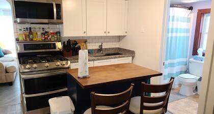 Cute Cozy Apartment in Historic New Bedford