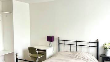 1 bedroom, WiFi, bed sheets