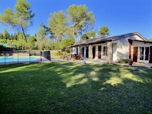 Exterior - New - Villa -Great Pool - Prestigious neighborhood (Mouans Sartoux)