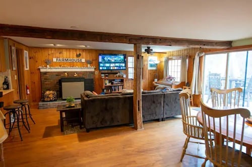 Village Home with 15 acre backyard on the river