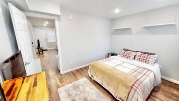 1 bedroom, desk, iron/ironing board, free WiFi