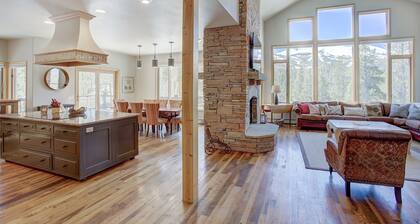 🏆 Breck Home | Hot Tub | 4 Kings | Sleeps 16 | 7 Bedrooms | FreeShuttle | Views