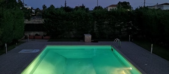 Beautiful villa with large pool near the beach