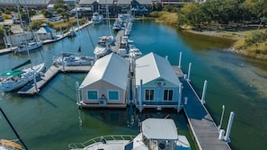 Marina - SEACLUSION - Zen! Refreshing! Spotless! Calm! Well-appointed! Dock your boat! (Pensacola)