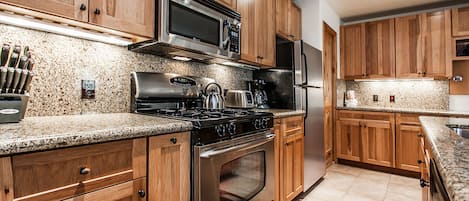 Willows Condo C1 | Private kitchen
