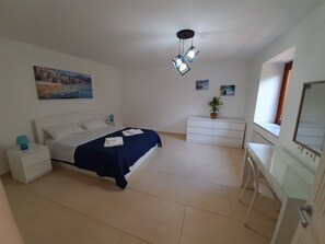 2 間睡房、熨斗/熨衫板、Wi-Fi、床單