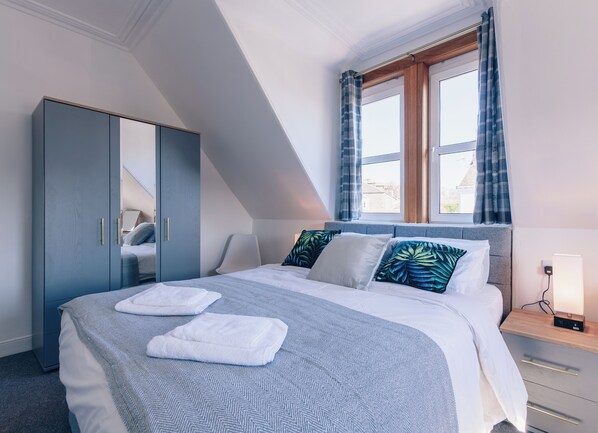 3 chambres, bureau, fer et planche Ă repasser, Wi-Fi gratuit