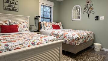 2 bedrooms, desk, iron/ironing board, free WiFi