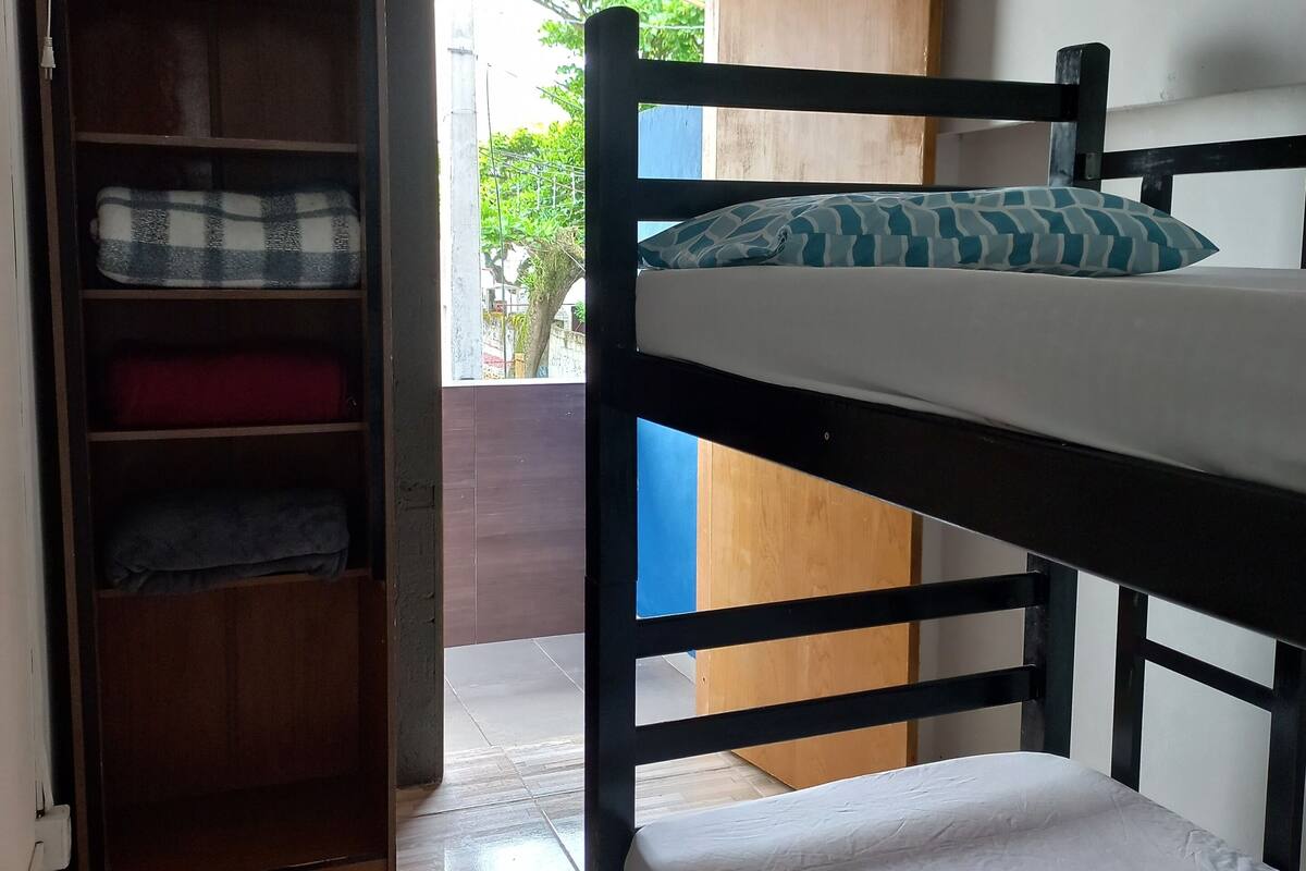 Quarto 08 ( 2 pessoas) | WiFi (free), bed sheets