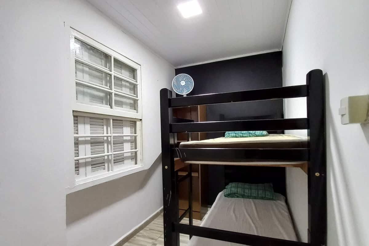 Quarto 07 ( 2 pessoas) | WiFi (free), bed sheets