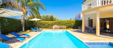 Beheizter Pool