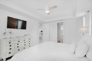 2 bedrooms, iron/ironing board, free WiFi, bed sheets - ☀️Main Floor w/ GulfViews~Pools~200yds2Beach~Gulf Place Residences 109☀️ (Santa Rosa Beach)