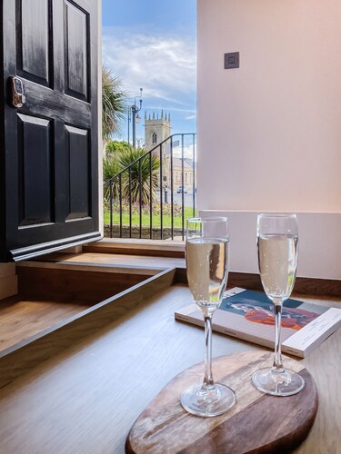 14-16 Grosvenor Street Luxury Apartments