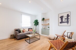 Luxury Apartment, 1 Double Bed | Living area | 43-inch Smart TV with digital channels, TV, Netflix - 14-16 Grosvenor Street Luxury Apartments (Chester)