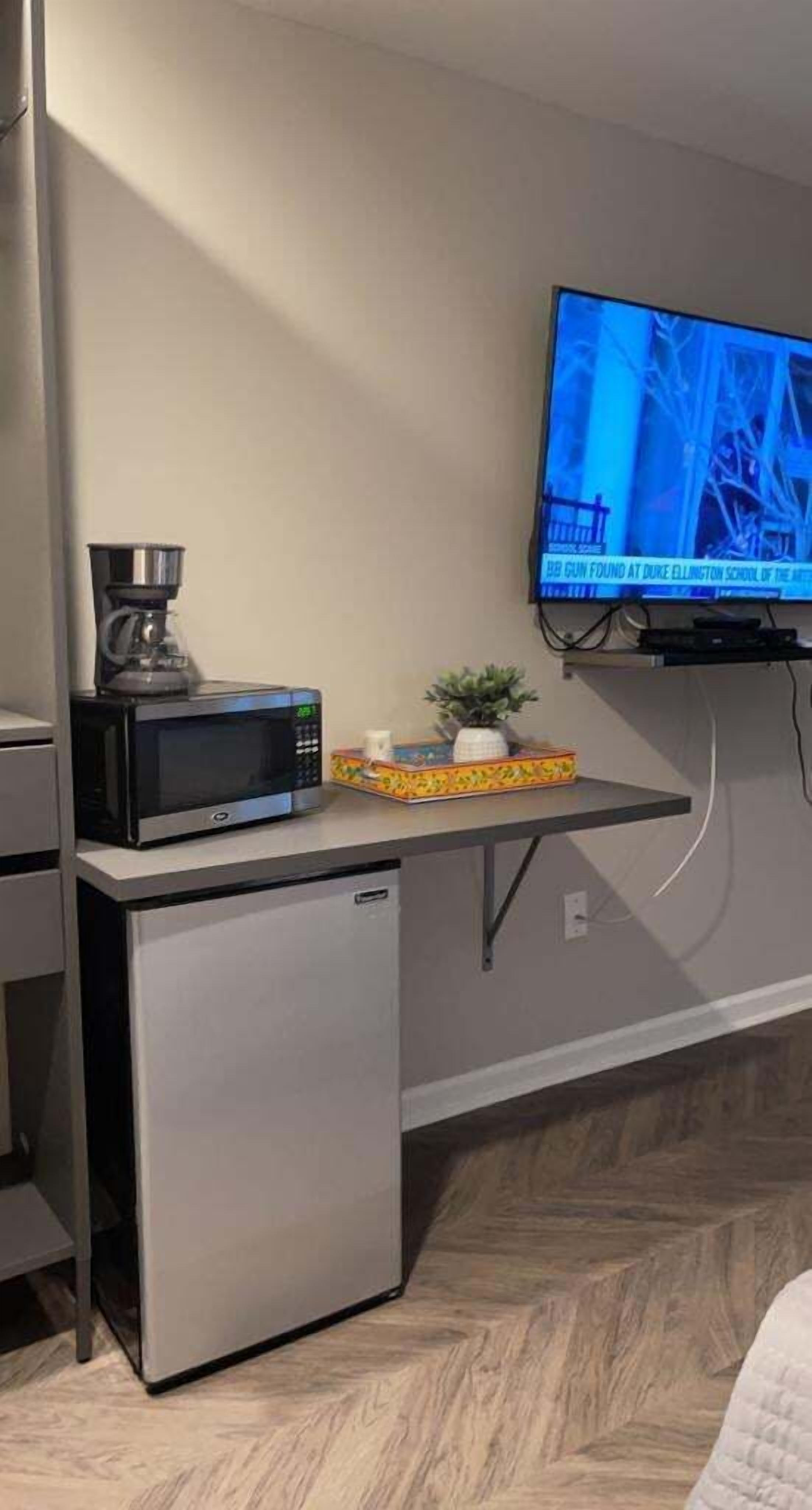 Individually decorated, individually furnished, laptop workspace