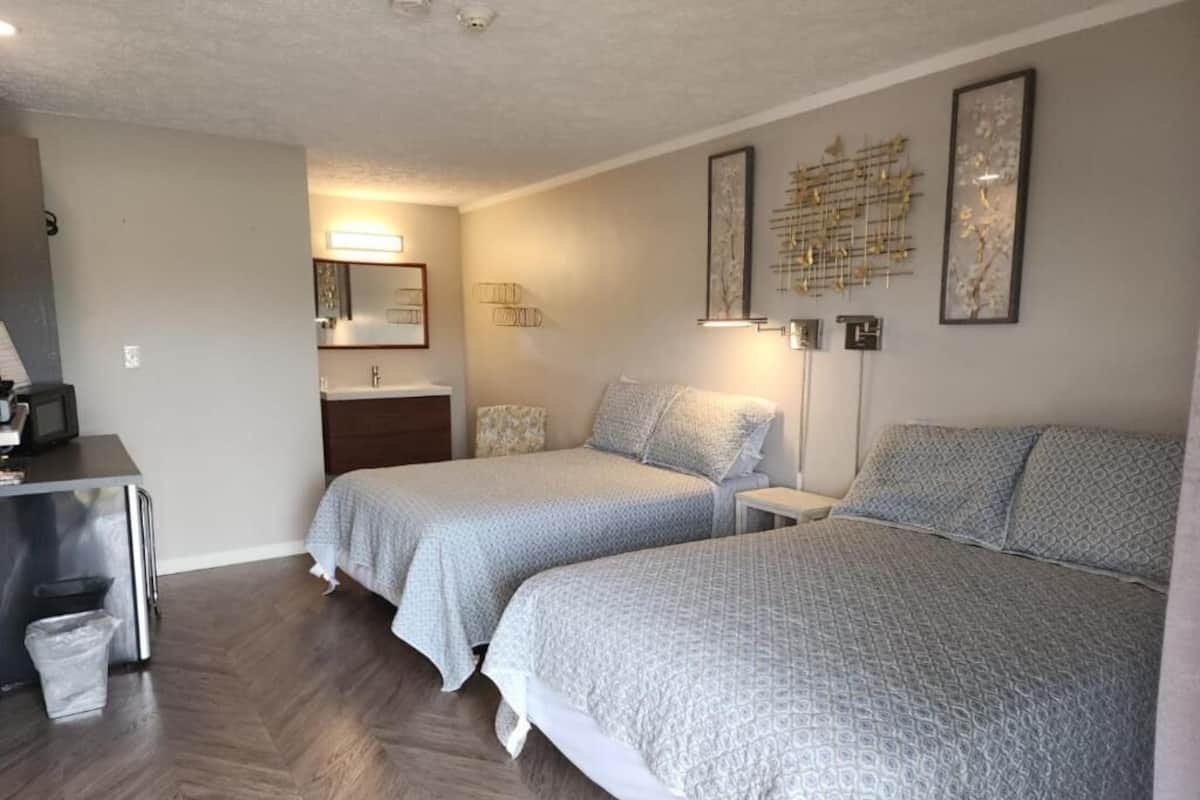 Deluxe-Doppelzimmer | 1 Schlafzimmer, individuell dekoriert, individuell eingerichtet