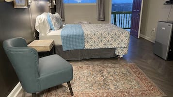 Quarto luxo, 1 cama Queen | Individualmente decorados, individualmente mobiliados
