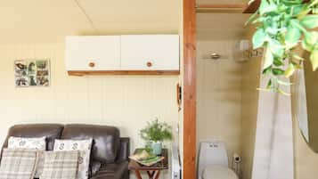 Cottage | 1 bedroom, individually decorated, individually furnished, free WiFi