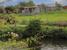 Cottage | Property grounds