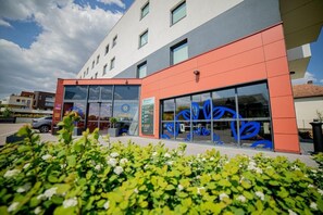 Front of property - Oneloft Hotel  (Obernai)